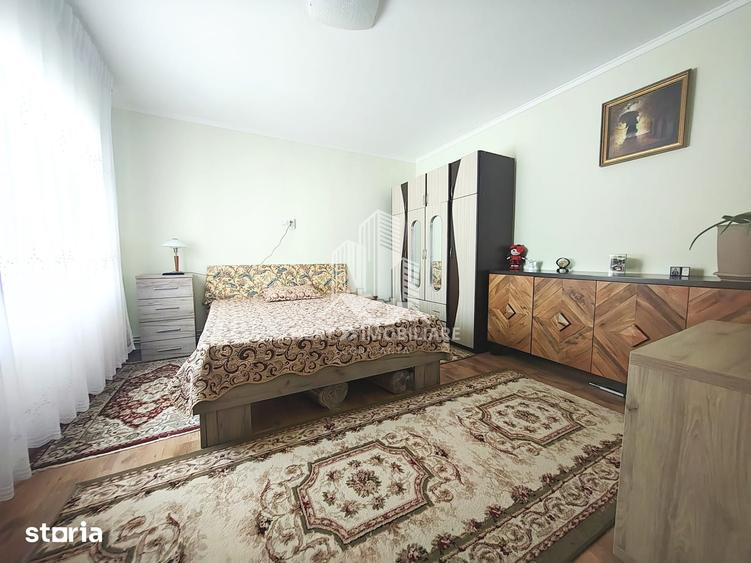 Casă cu 6 camere cu Teren 476 Mp în Central