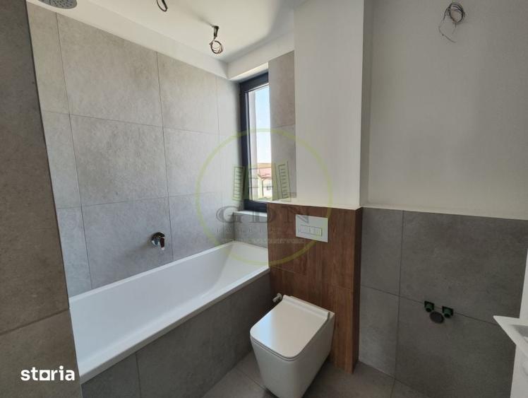 Casă cu 4 camere cu Teren 250 Mp în Central