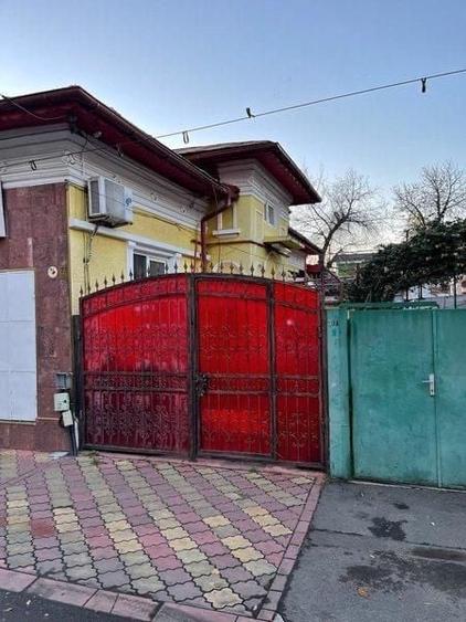 Casă cu 3 camere cu Teren 45 Mp în Crângași