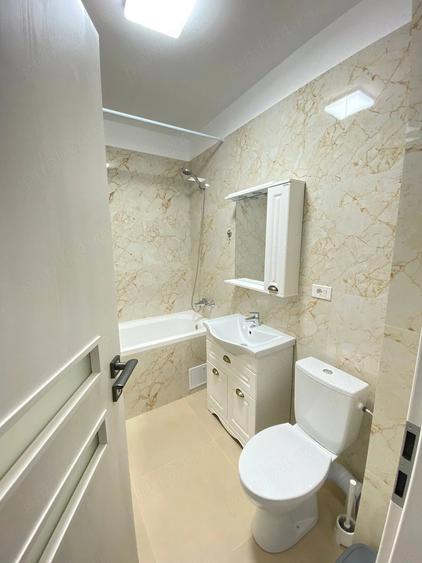 Garsonieră decomandată în Central