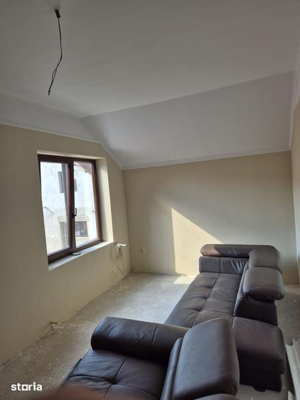 Casă cu 3 camere cu Teren 500 Mp în Vladimirescu