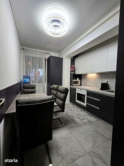 Apartament cu 3 camere semidecomandat în Dobroești