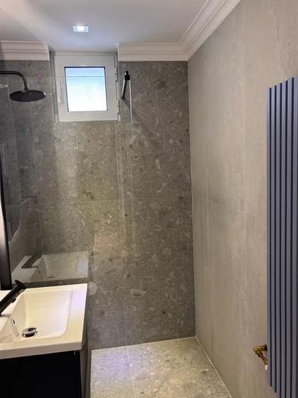 Apartament cu 3 camere decomandat în Precista