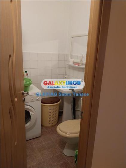 Apartament cu 3 camere decomandat, mobilat în Prundu