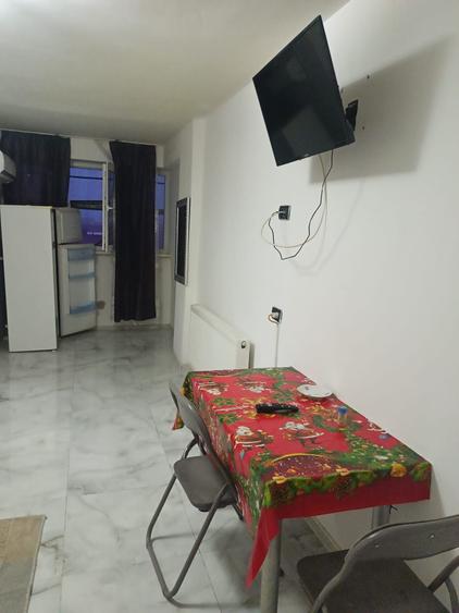 Garsonieră decomandată în Lacu