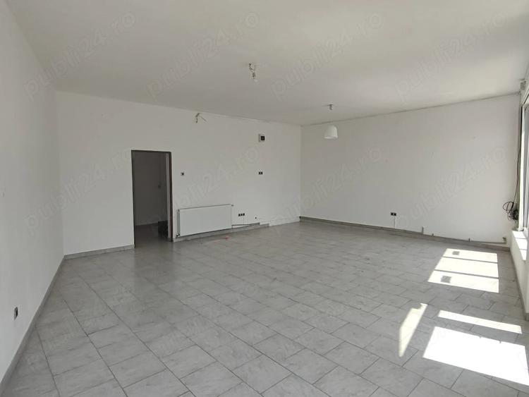Spațiu comercial, de 100 mp, în Izbiceni
