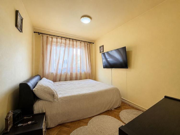 Apartament cu 4 camere decomandat în Mărăști
