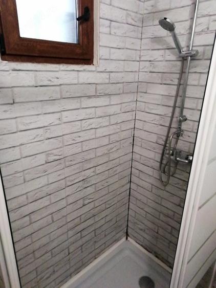 zona centrala 3 camere cu pat dublu , decomandat, la curte decking privat - 4