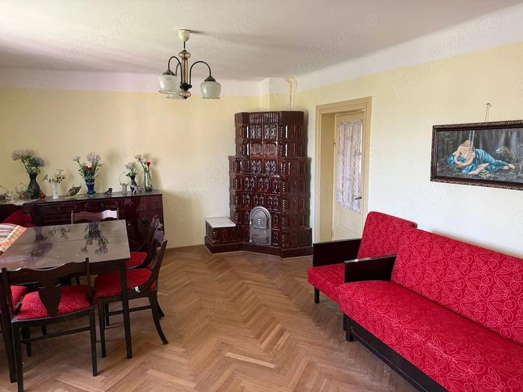 Casă cu 4 camere cu Teren 9000 Mp în Drăgănești