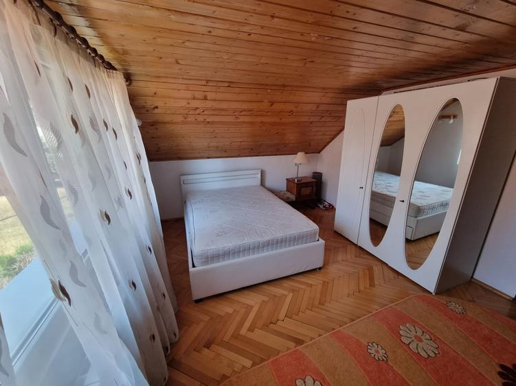 Casă individuală cu 6 camere cu Teren 715 Mp în Cetate
