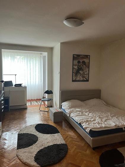 Titan Potcoava , 5 minute metrou - 5