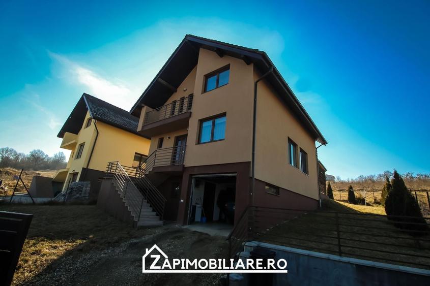 Casă individuală cu 5 camere cu Canalizare în Corunca
