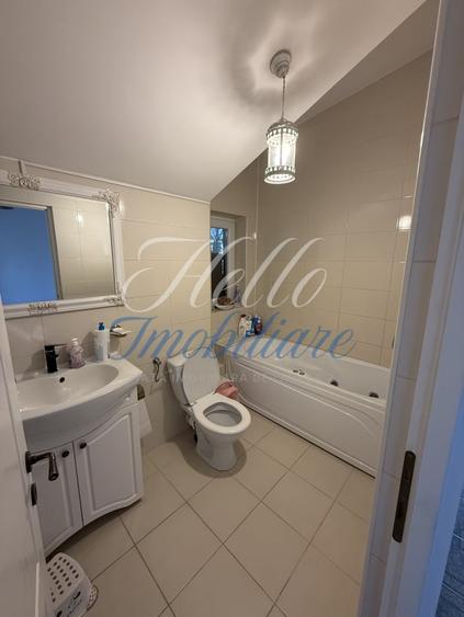 Apartament cu 4 camere în Florești