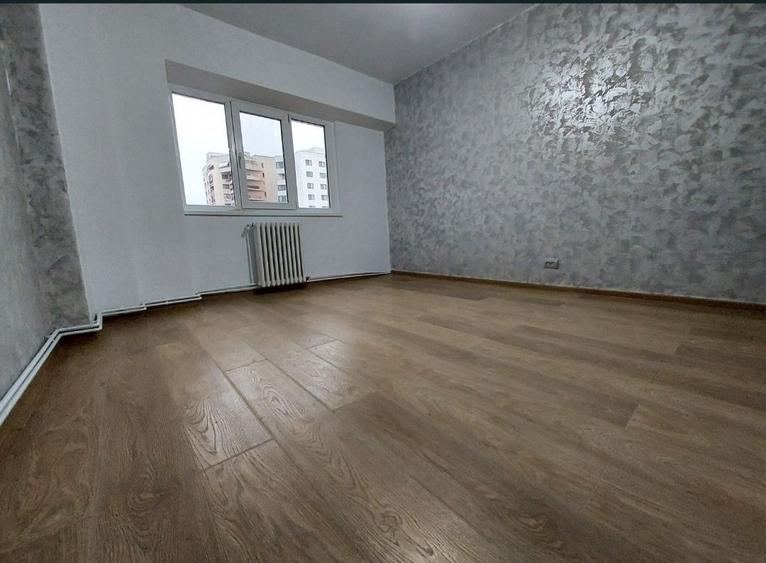Apartament cu 3 camere decomandat în Păcurari