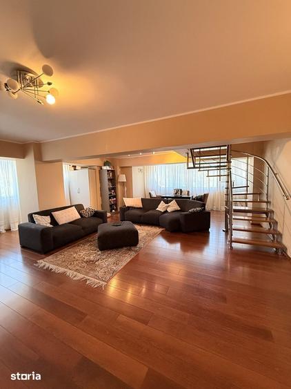 Apartament cu 4 camere, mobilat în Central