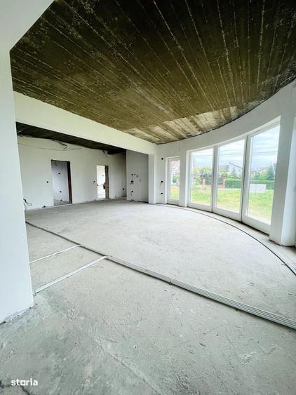 Casă cu 4 camere în Rontău