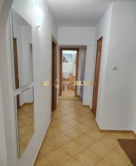 Apartament cu 2 camere decomandat, mobilat în Titan