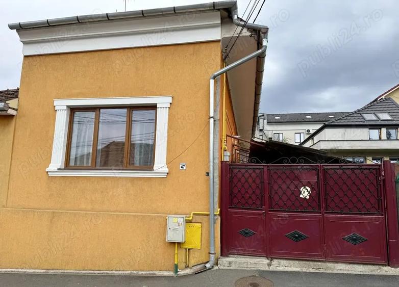 Casă cu 3 camere în Central