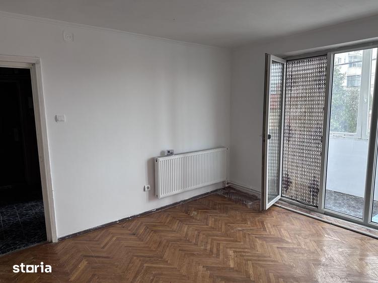 Apartament cu 2 camere decomandat în Soarelui