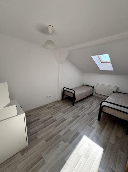 Apartament cu 3 camere decomandat în Exterior Vest