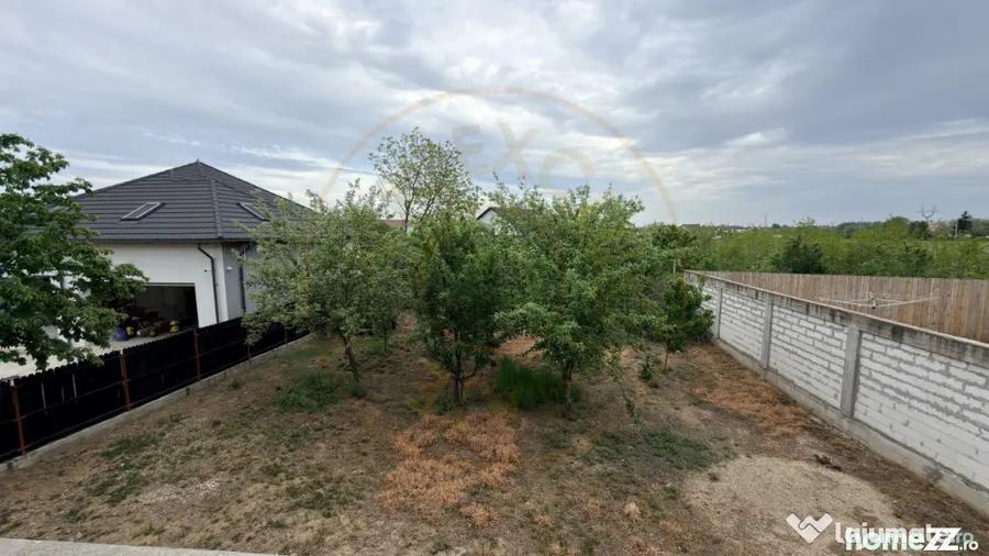 Casă cu 7 camere cu Teren 800 Mp în Mărăcineni