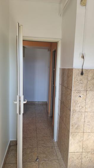 Apartament cu 2 camere decomandat în Traian