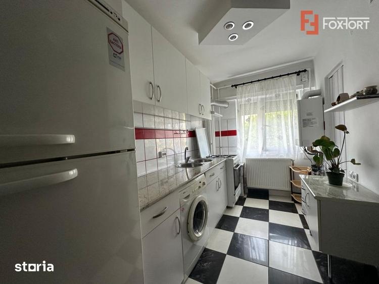 Apartament cu 2 camere semidecomandat, mobilat în Micălaca
