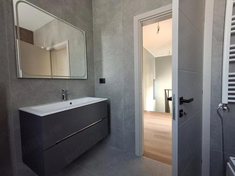 Casă cu 7 camere cu Teren 500 Mp în Bucium