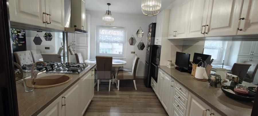 Apartament spațios cu 4 camere, complet mobilat și renovat modern, zonă C.R.Vivu - 2