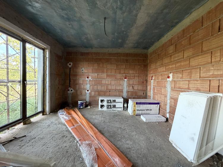 Duplex cu 5 camere cu Canalizare în Chișoda