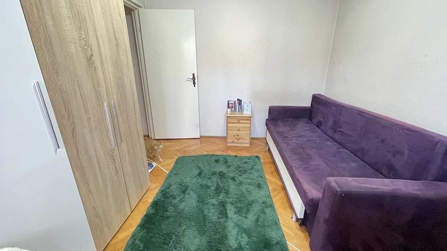 Apartament cu 3 camere semidecomandat în Cetății