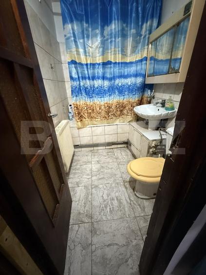 Apartament cu 3 camere decomandat, mobilat în Micro 11