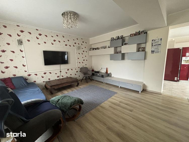 Casă cu 6 camere cu Teren 900 Mp în Jucu