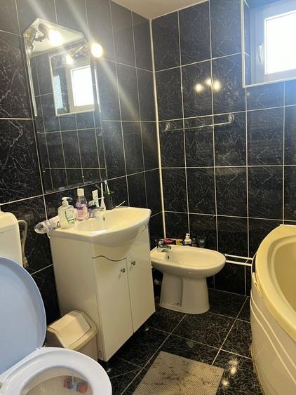 Apartament cu 3 camere decomandat în Sebastian