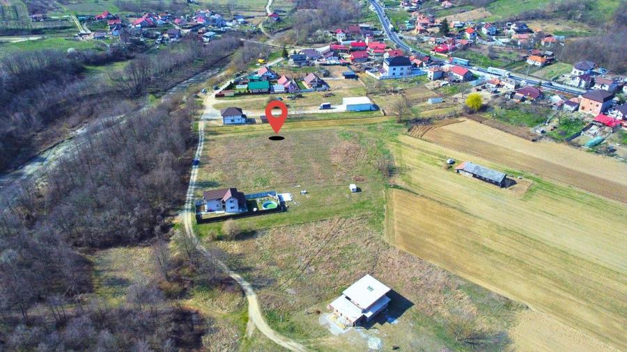 Teren de 2550 mp, în Budești