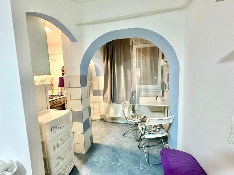 Apartament cu 2 camere semidecomandat în Exterior Vest