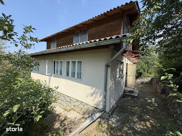 Casă cu 3 camere în Șotrile