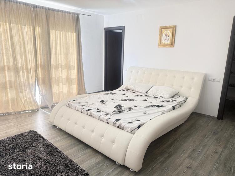 Casă cu 5 camere cu Teren 535 Mp în Aninoasa