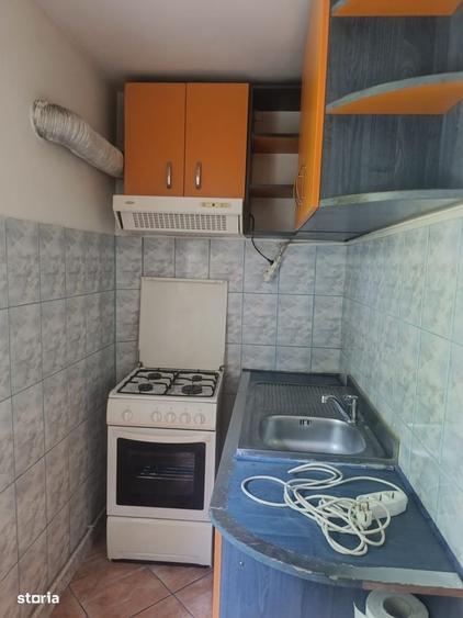 Garsonieră decomandată în Sărari