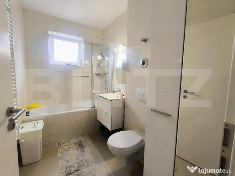 Apartament cu 5 camere decomandat în Avantgarden