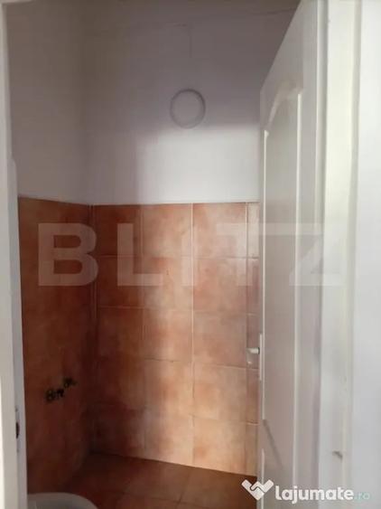 Spațiu comercial, de 25 mp, în Central