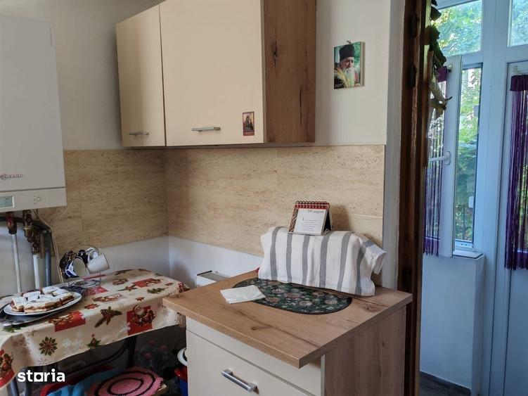 Casă cu 3 camere în Răzvad