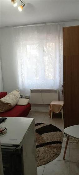 Garsonieră semidecomandată în Barieră