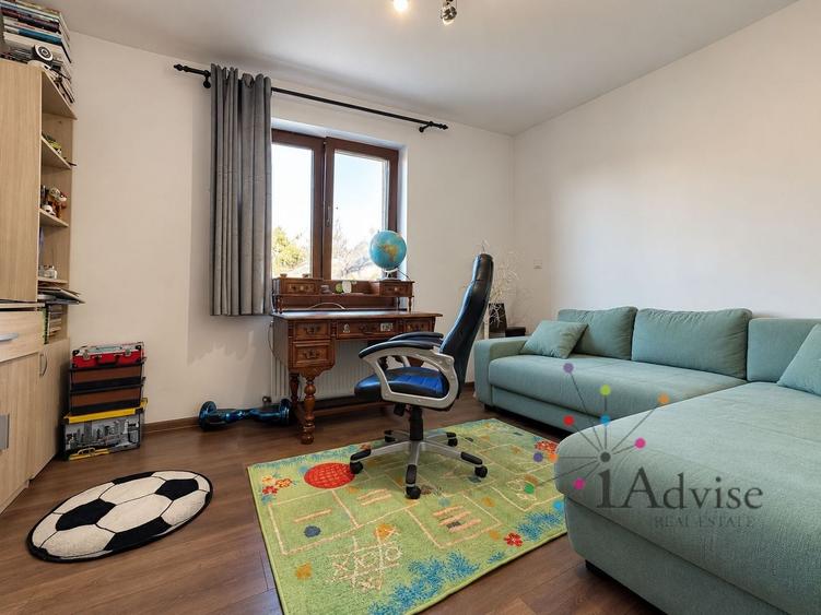 Apartament cu 3 camere decomandat, mobilat în Brașovul Vechi
