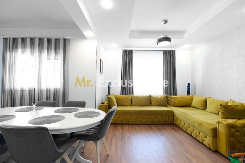 Apartament cu 4 camere decomandat în Eremia