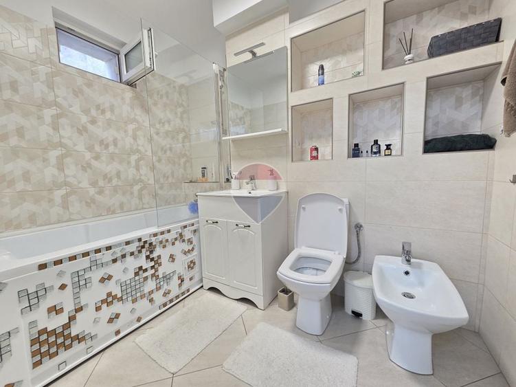 Apartament cu 2 camere decomandat, mobilat în Ultracentral