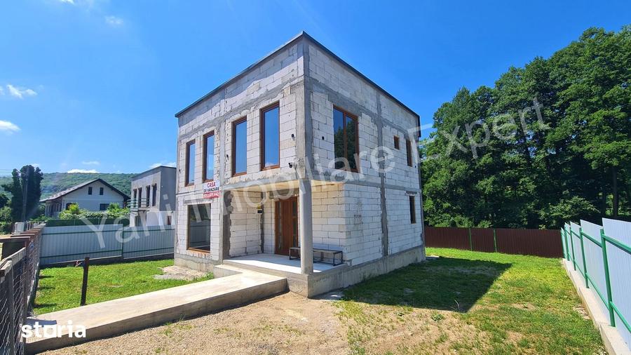 Casă cu 4 camere cu Teren 316 Mp în Băiculești