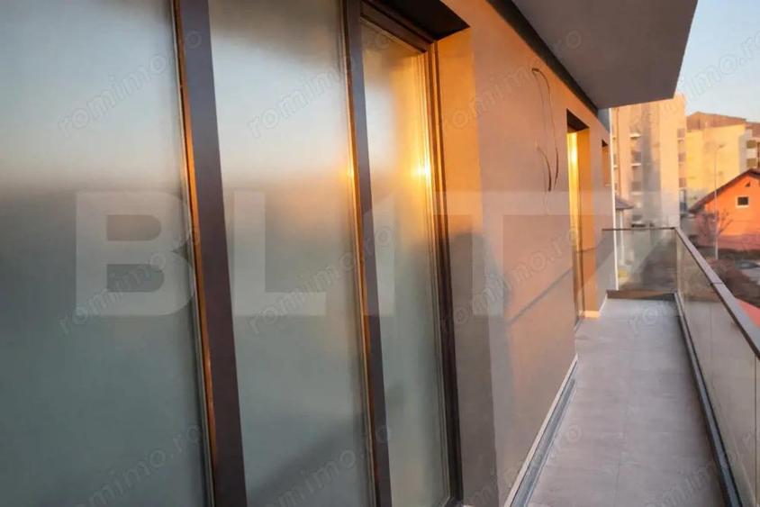 Apartament cu 2 camere decomandat în Ampoi 3
