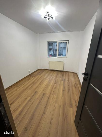 Spațiu comercial, de 49 mp, în Grivița