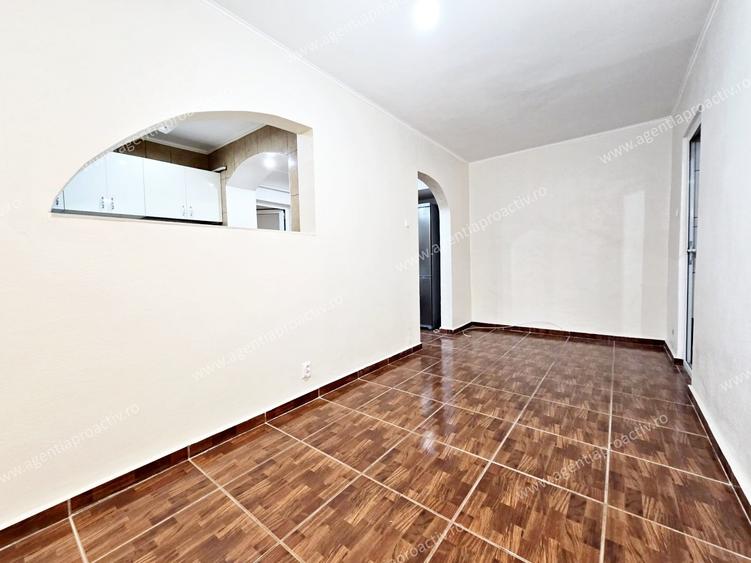 Apartament cu 3 camere decomandat în Micro 17